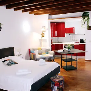 Hbhall Navigli 2 Milano