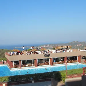 Centro Vacanze Cugnana Aparthotel